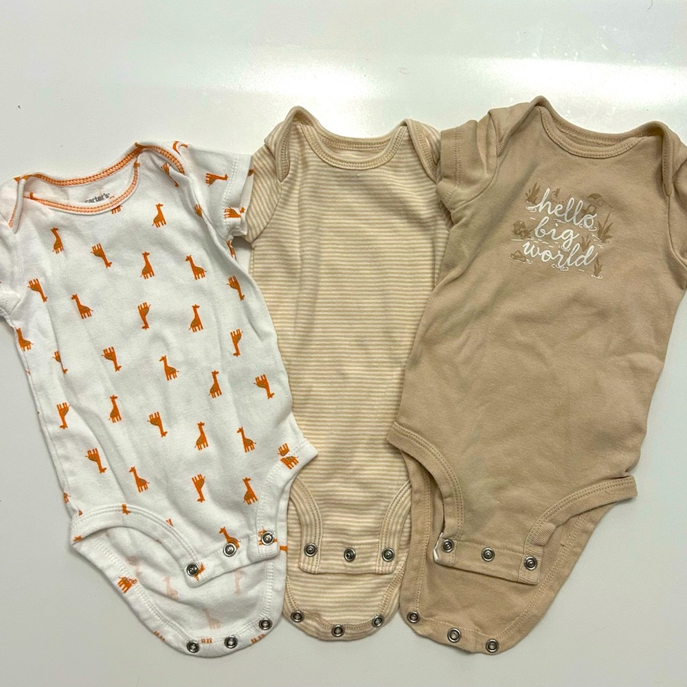 Carter’s Baby Bodysuit Set - Giraffe Print and Neutral Tones
